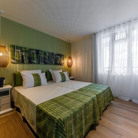Les Cerisiers Beach Residence, Cosy And Modern 3 Bedroom Apartment Located 50 Metres From The Beach And From All Amenities And Restaurants On The Coastal Road Flic en Flac Bagian luar foto
