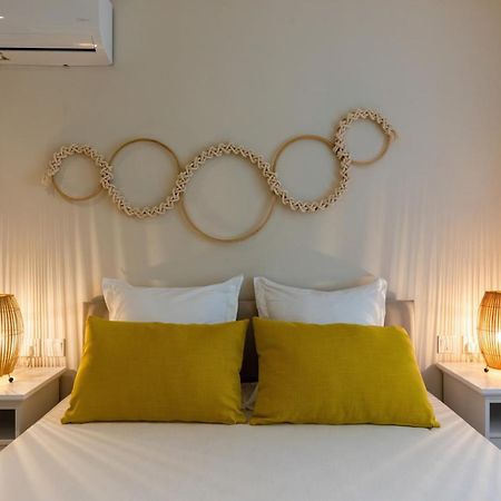 Les Cerisiers Beach Residence, Cosy And Modern 3 Bedroom Apartment Located 50 Metres From The Beach And From All Amenities And Restaurants On The Coastal Road Flic en Flac Bagian luar foto