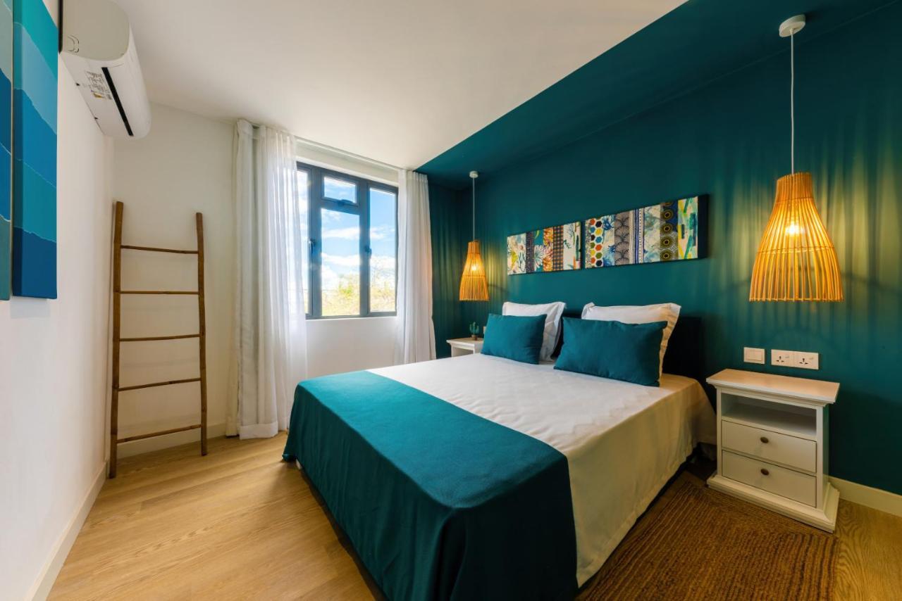 Les Cerisiers Beach Residence, Cosy And Modern 3 Bedroom Apartment Located 50 Metres From The Beach And From All Amenities And Restaurants On The Coastal Road Flic en Flac Bagian luar foto