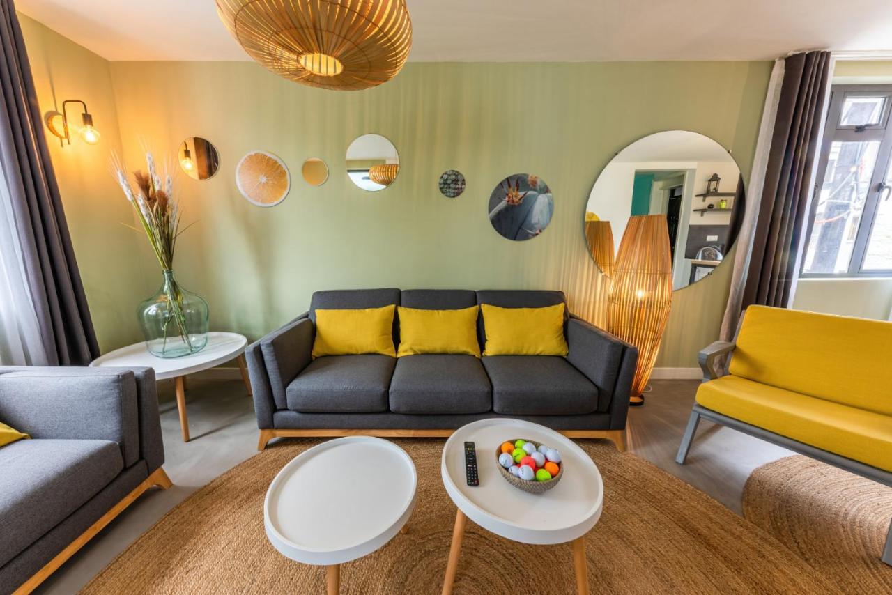 Les Cerisiers Beach Residence, Cosy And Modern 3 Bedroom Apartment Located 50 Metres From The Beach And From All Amenities And Restaurants On The Coastal Road Flic en Flac Bagian luar foto