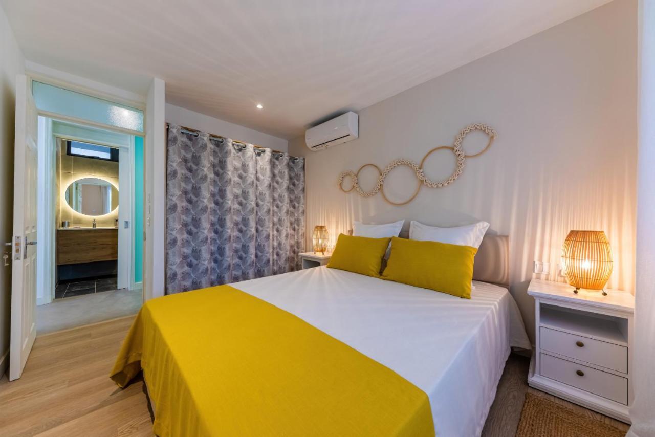 Les Cerisiers Beach Residence, Cosy And Modern 3 Bedroom Apartment Located 50 Metres From The Beach And From All Amenities And Restaurants On The Coastal Road Flic en Flac Bagian luar foto